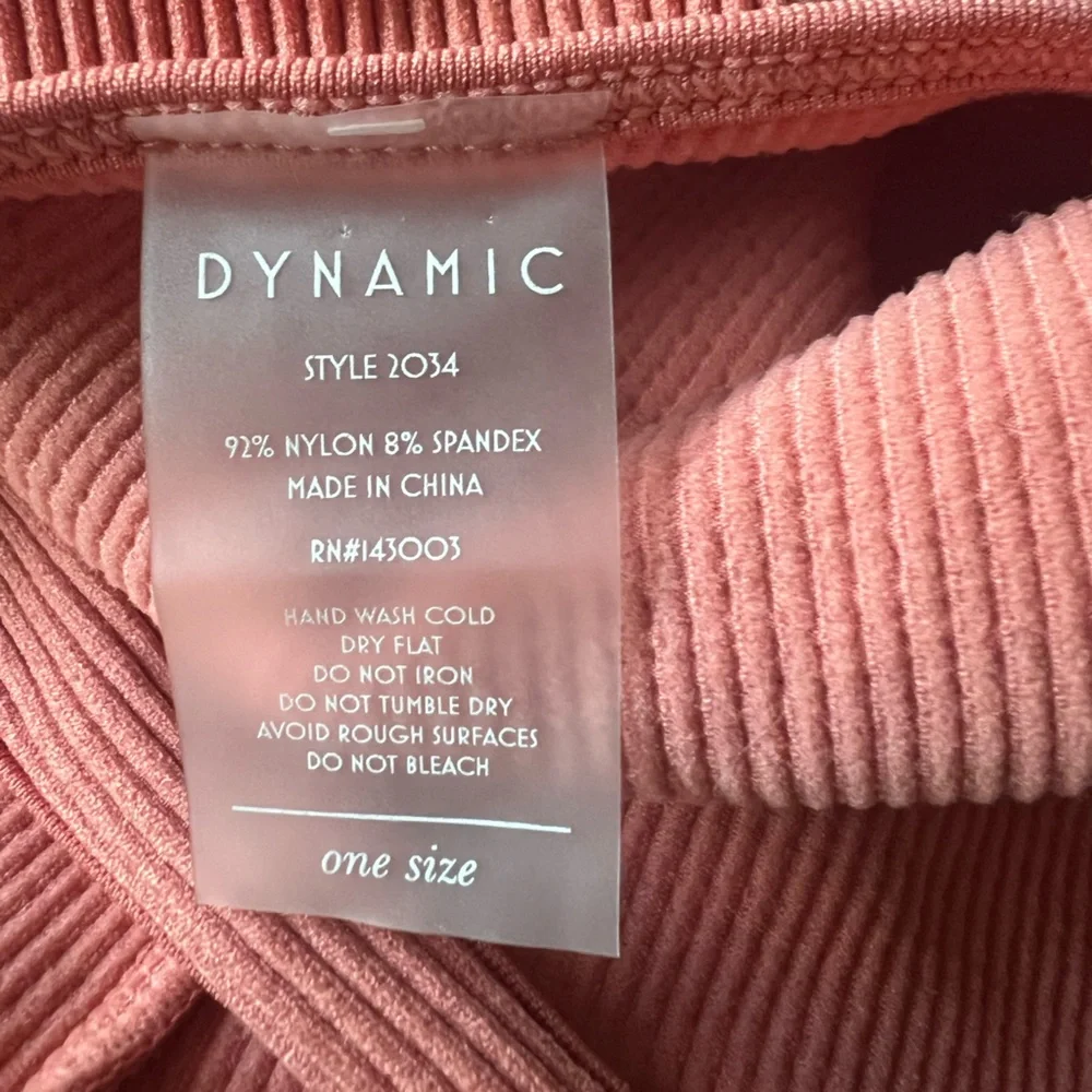 Dynamic Ribbed  Crop Top - Picture 3 of 3
